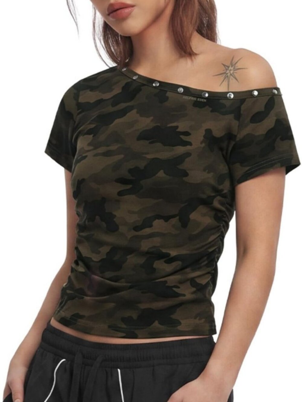 Trendy Women's Off-Shoulder Camouflage Tee - Vintage Camo Summer Top
